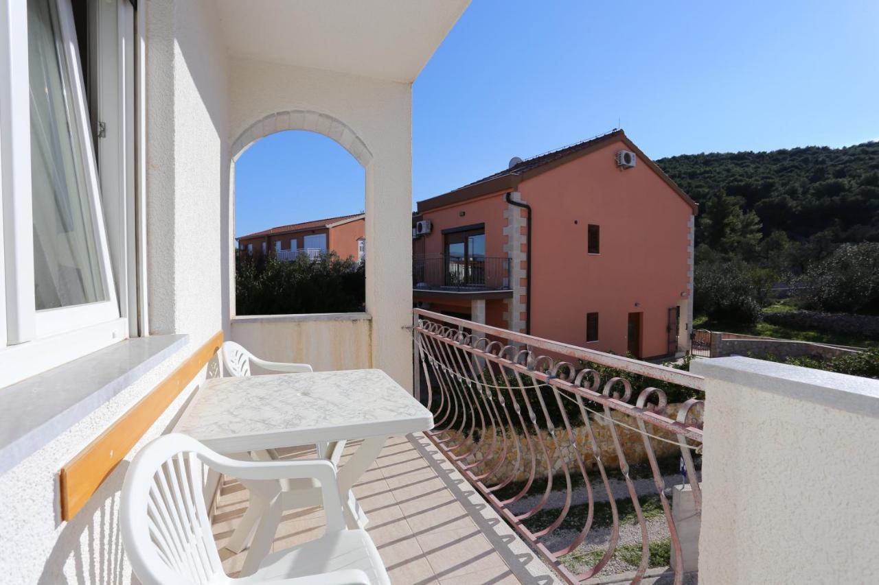 Apartments By The Sea Slatine, Ciovo - 14541 Extérieur photo