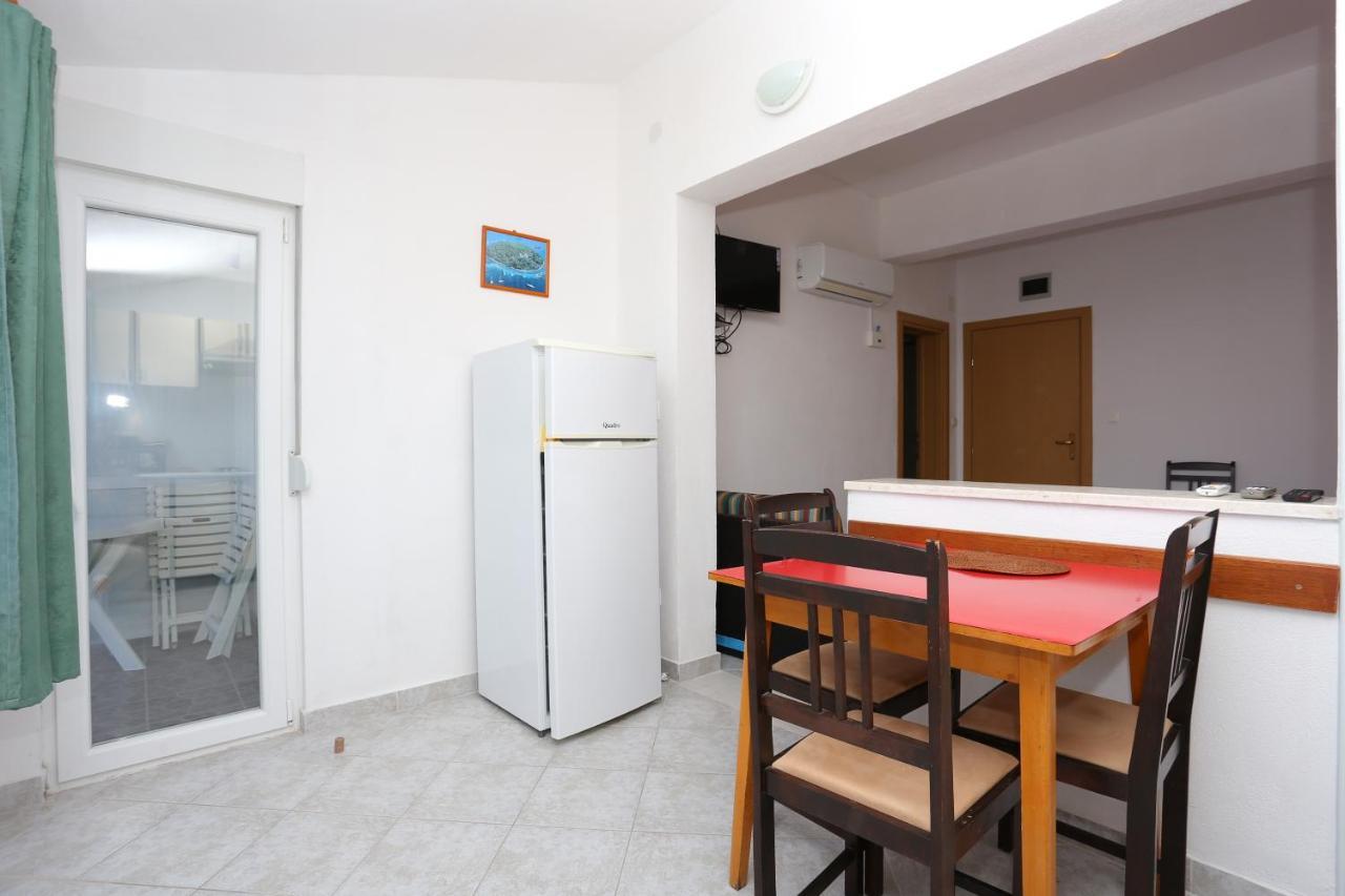 Apartments By The Sea Slatine, Ciovo - 14541 Extérieur photo